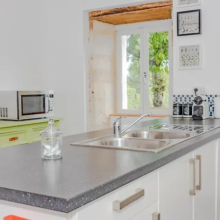 La Mauratie -4 Bedroom House Nyaraló