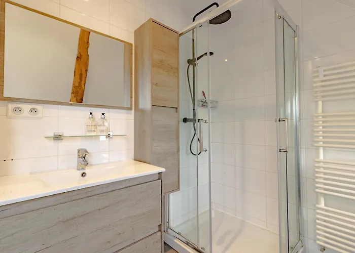 La Mauratie -4 Bedroom House Jayac